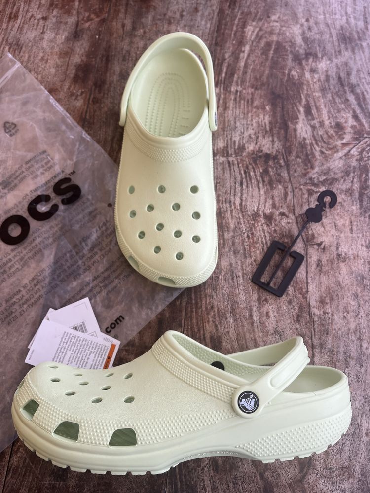 Продам baya та classic crocs. Оригінал. Розміри від М7/W9 до M13