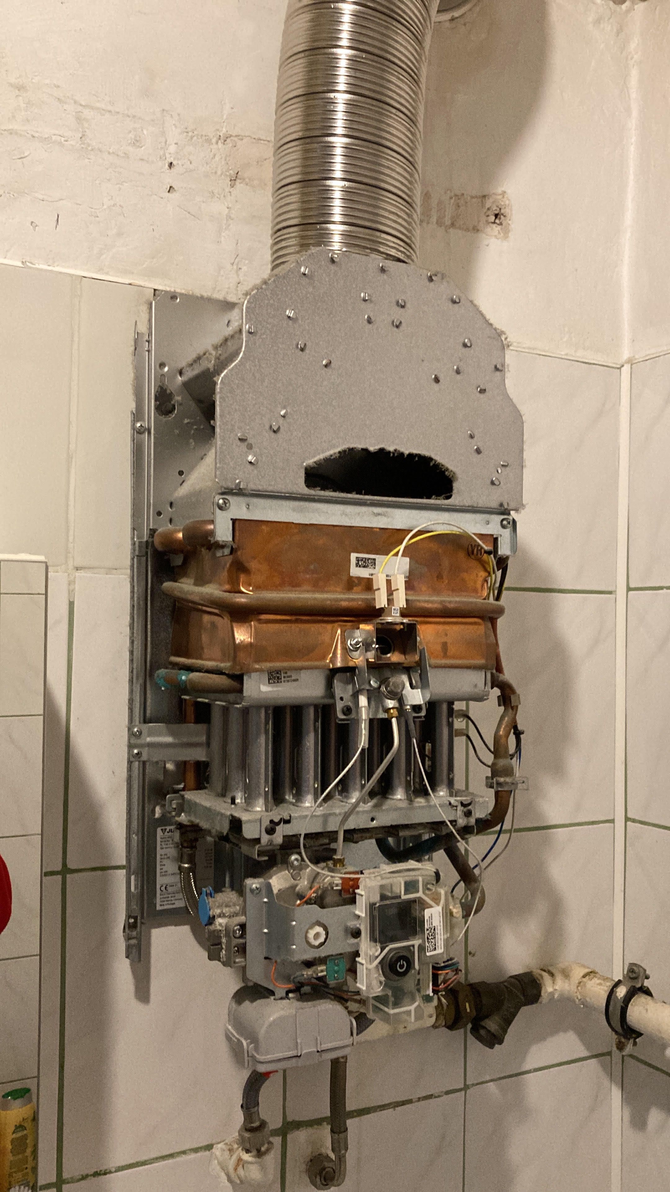 Naprawa/Serwis piecyków i kotłów gazowych, czyszczenie instalacji C.O.