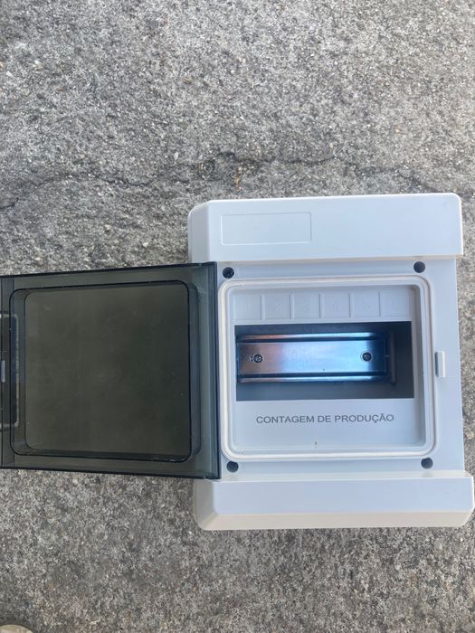 Quadro elétrico estanque interior/exterior de 6 módulos