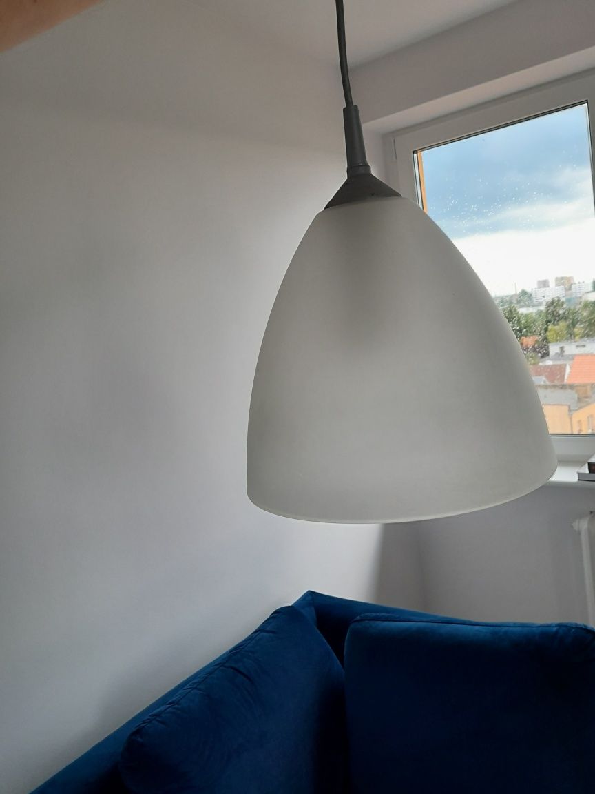 Lampa, klosz niewielka i ładna