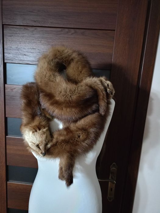 Etola z Kun Etole Kuny Szalik Szale Chusty Futro Futra