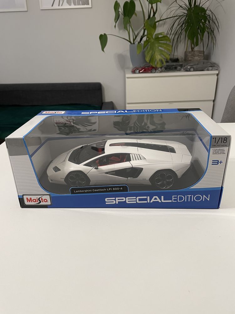 Model Lamborghini Countach LPI 800-4 1/18 Maisto j Bburago Solido 1:18