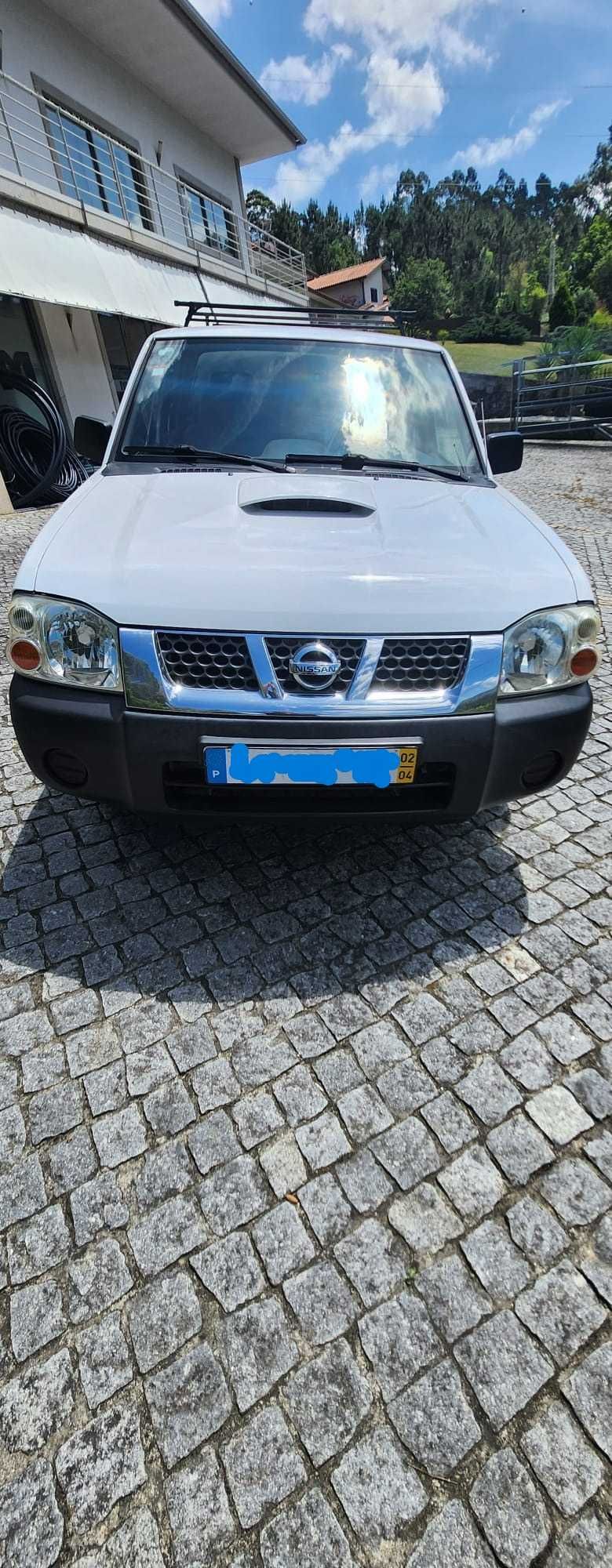 Nissan 2.5DI Muito bom estado