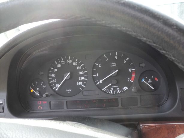 Licznik zegary BMW E39 530i rok 2002 EU