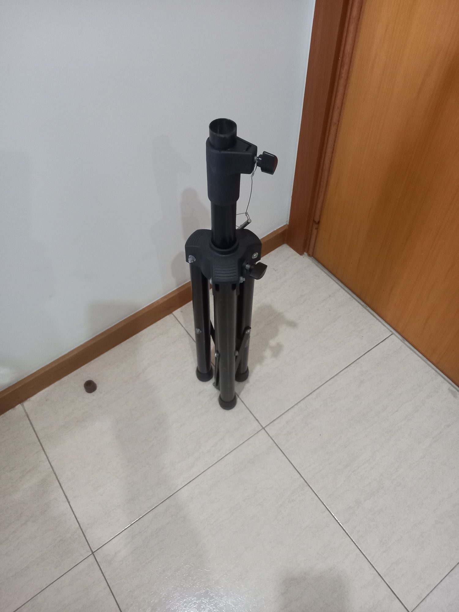 Tripé para câmara