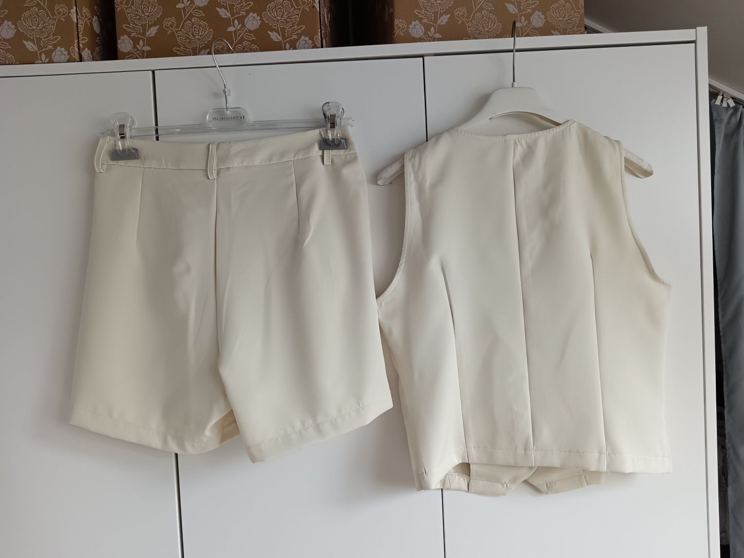 Elegancki zestaw szorty i kamizelka