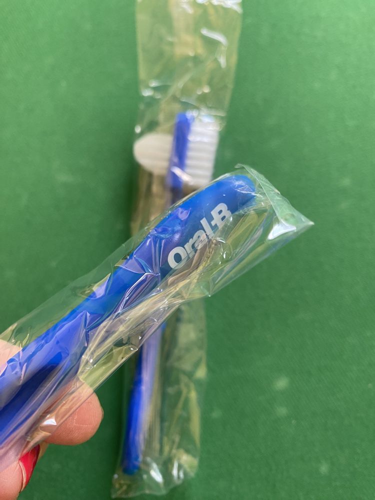 Oral B szczoteczki do protez aparatów ortodontycznych 2 sztuki nowe h