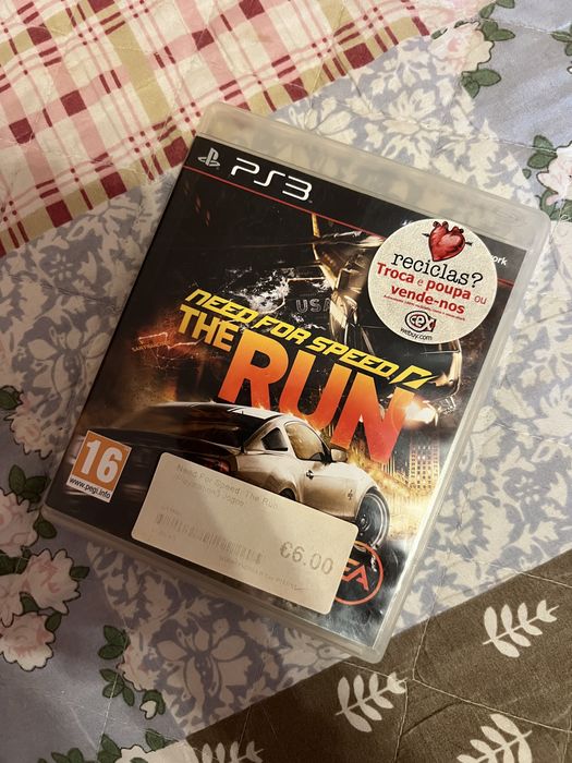 Play Station 3 + 5 jogos