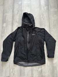 Куртка-вітровка чорного кольору Berghaus