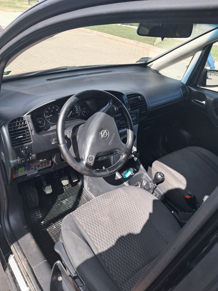 Opel Zafira 2003 1.8  LPG