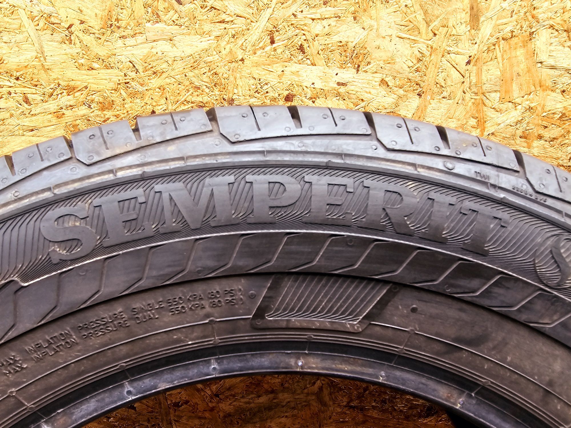 Idealne!!  2022rok!!  215/65 r16C Semperit Van-Life 2.  9mm
