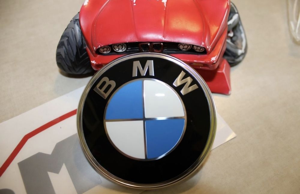 BMW E30 E28 Tył Emblemat Na Klapę Bagażnika Nowy Orginał BMW