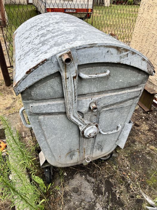 Kosz na śmieci metalowy kontener 1000l