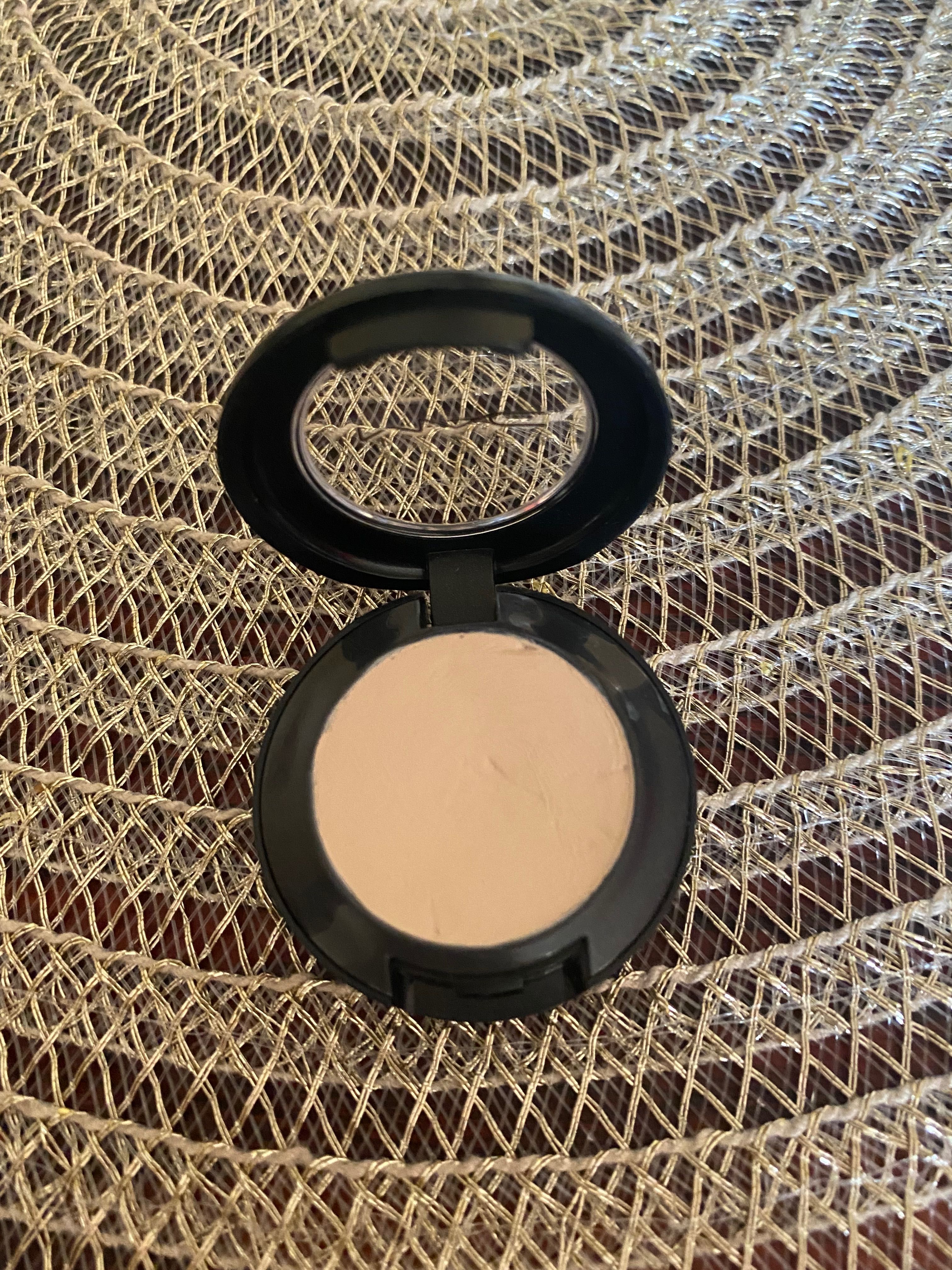 Mac cosmetics studio finish concealer