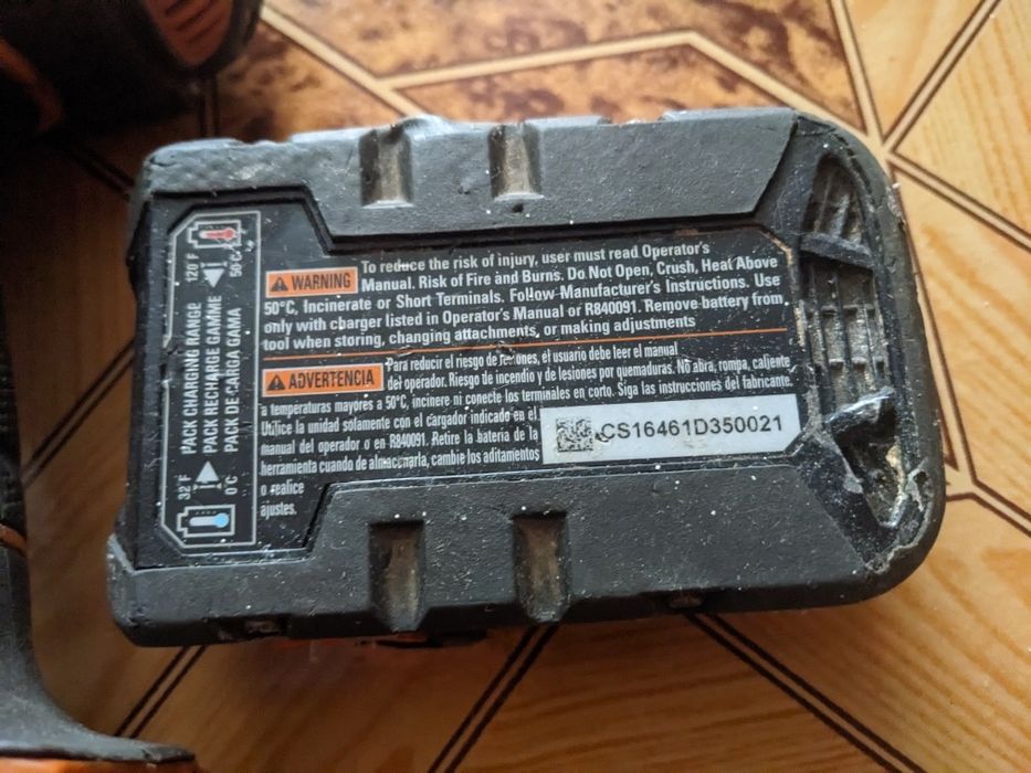 Хорошая дрель-шуруповерт Ridgid R86008 18V аккумулятор