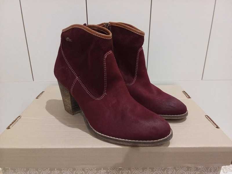 botki na słupku marki s.Oliver roz. 39 wkładka 25 cm drobny zamsz
