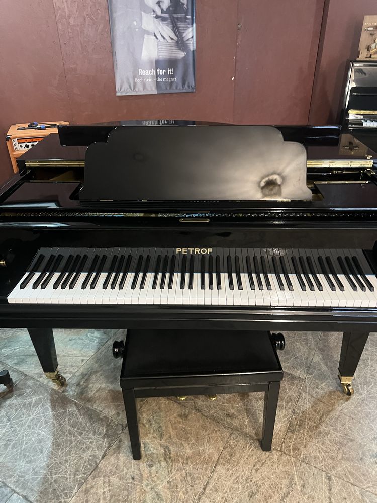 Piano cauda 1/4 cauda petrof modelo vi esta impecavel