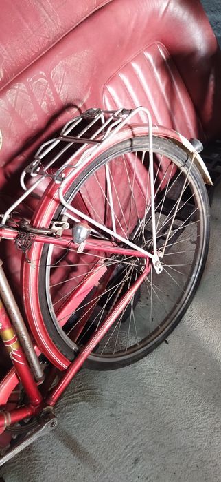 Bicicleta antiga, pasteleira