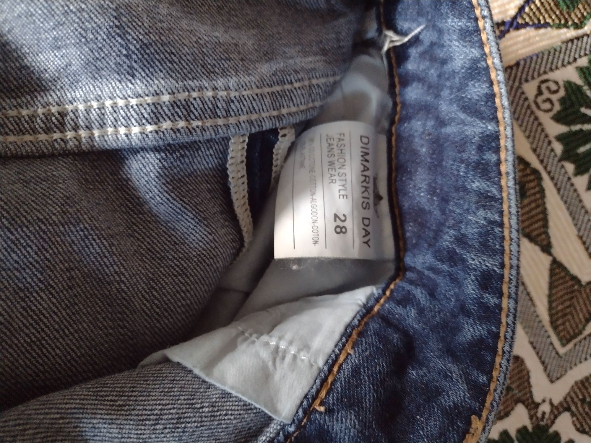 Продам джинсы разных фирм р 28-29