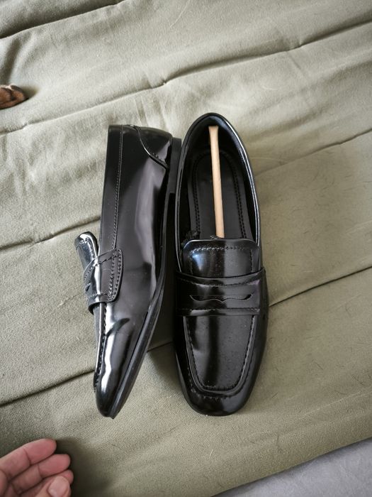 Sapatos Zara de verniz, tamanho 36. Estão como NOVOS!