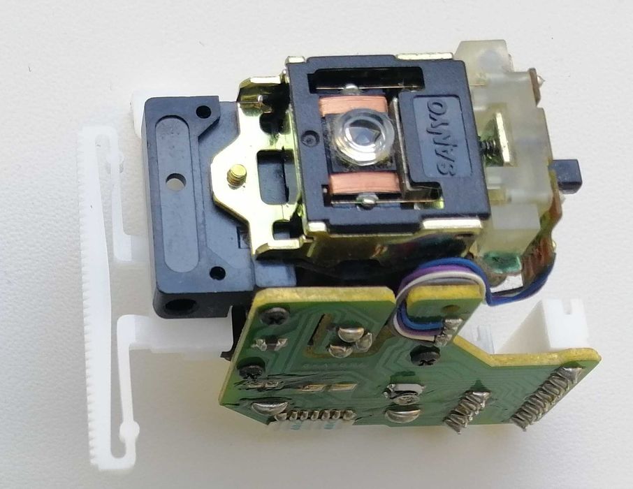 Sanyo SF-P101 лазер