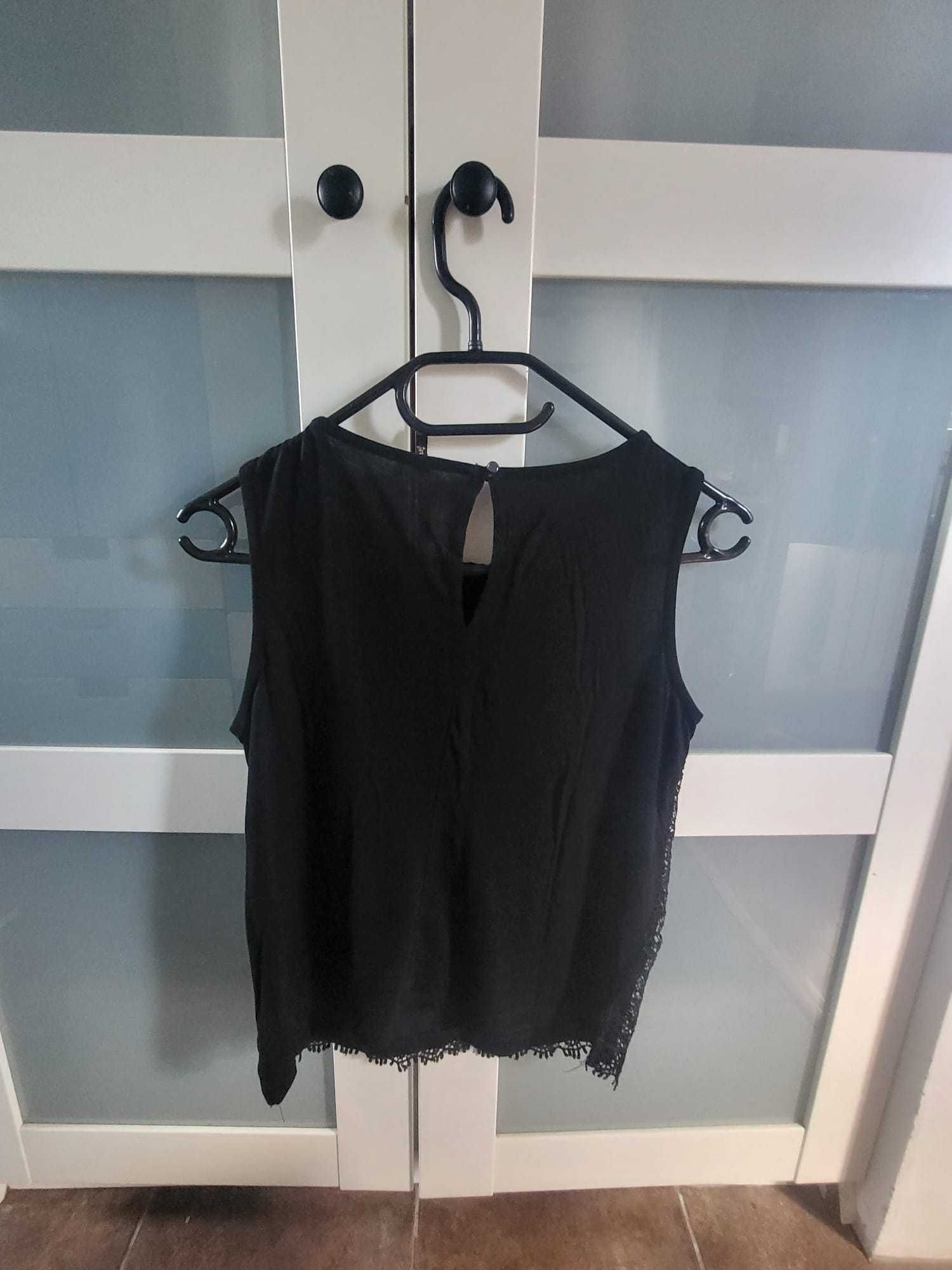 camisola preta com renda