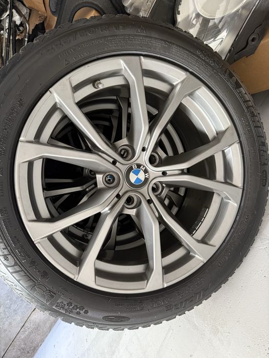 Комплект колес  на зимней резине от G20 BMW. 5.112.r17. 225.50.r.17