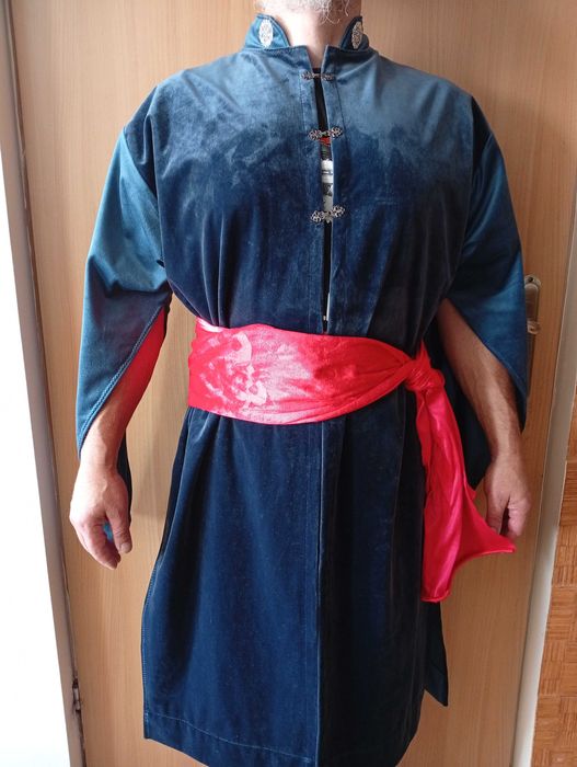 Kontusz granatowy aksamit z metalowymi zapinami, pas gratis