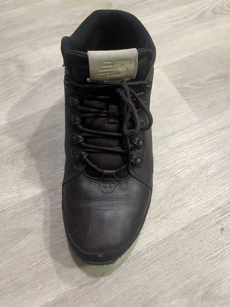 Продам новые ботинки new balance 754