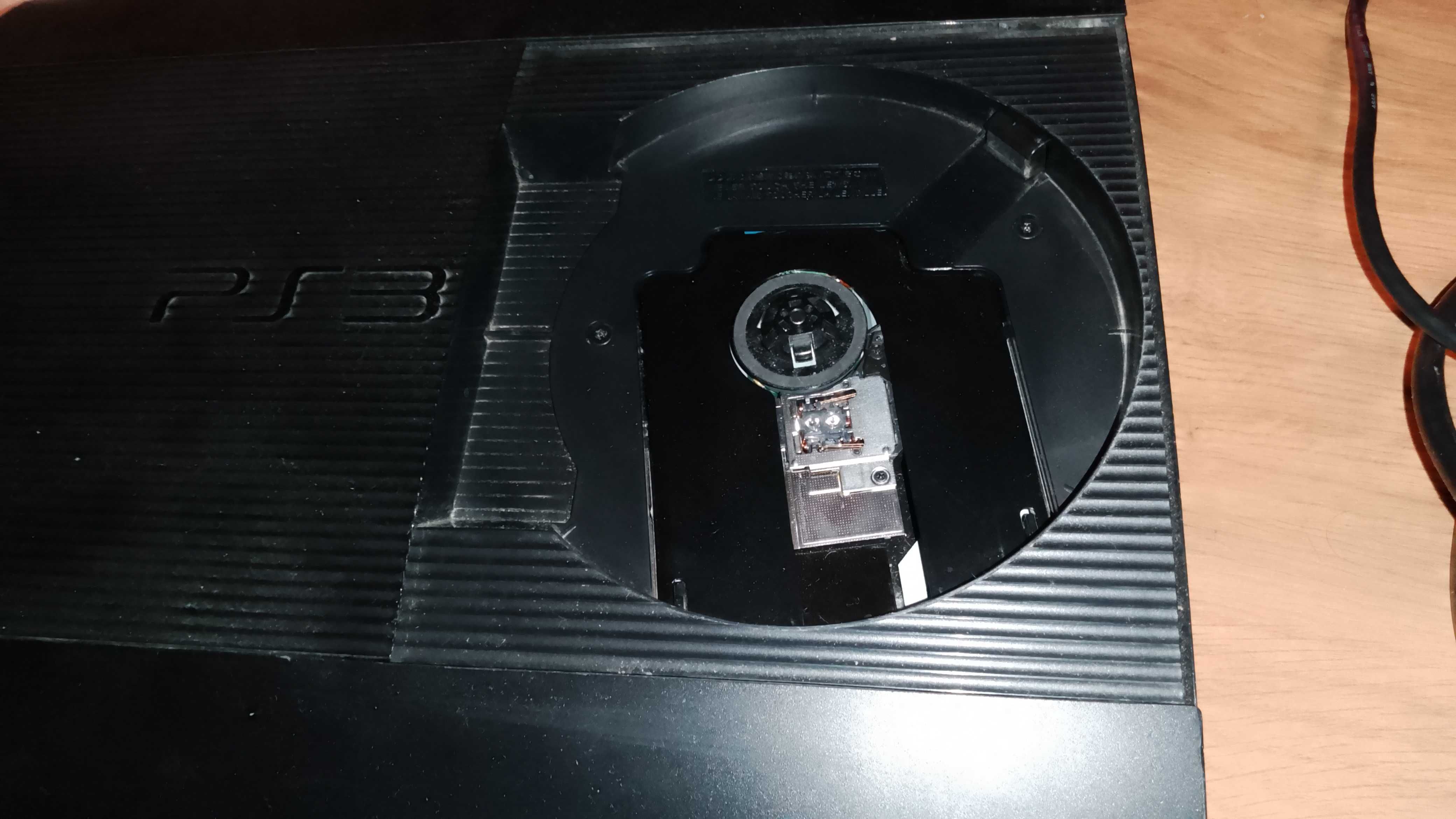 + Konsola PS3 500 GB + pad, gry, CD, HDMI, GTA, FIFA, super skin, bdb