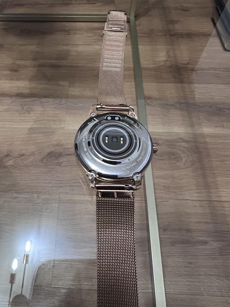 Smartwatch damski złoty