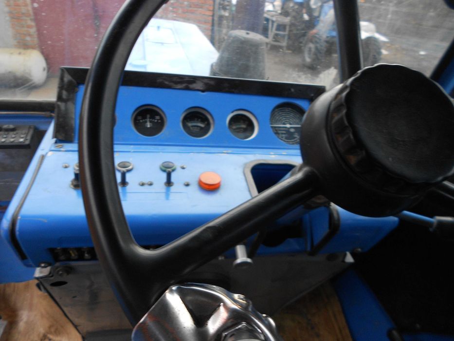 Трактор МТЗ --82