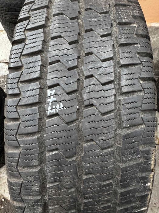 Шини CONTINENTAL 235/65 R16C, VancoFourSeason 2, всесезонка, цешка