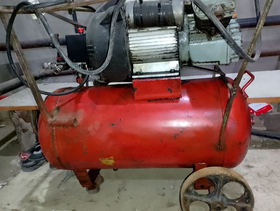 Компресор Forte vfl 50