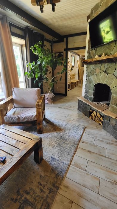 Продаж незвичайного будинку!