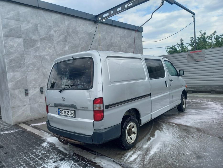 Тойота Хайс грузовой