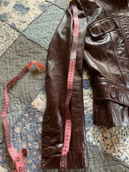 Куртка женская кожаная..