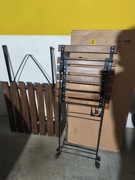 Mesa, cadeiras e almofadas - Tarno IKEA