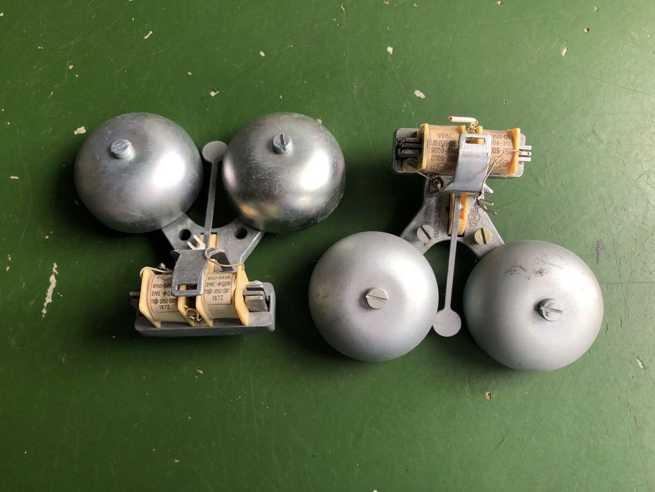 Dzwonek do drzwi Retro Antyk PRL-u 230v