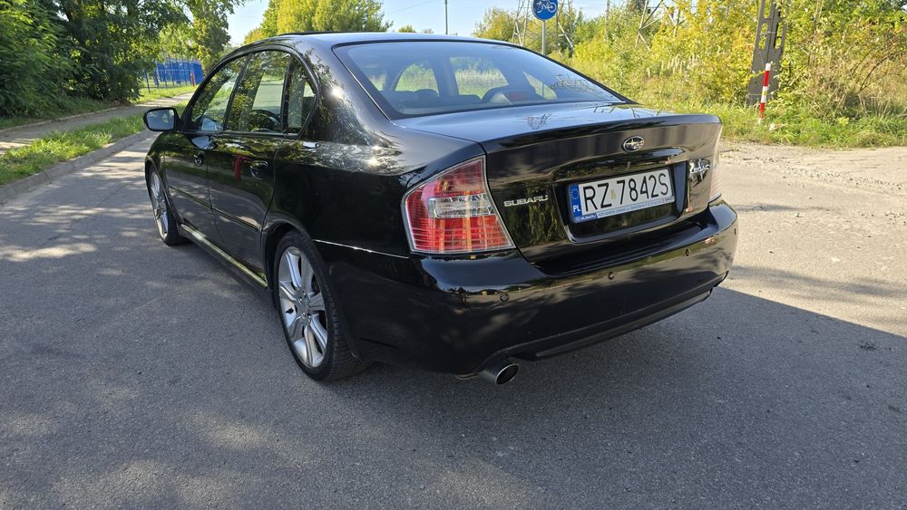 Subaru Legacy 2005 3.0 H6
