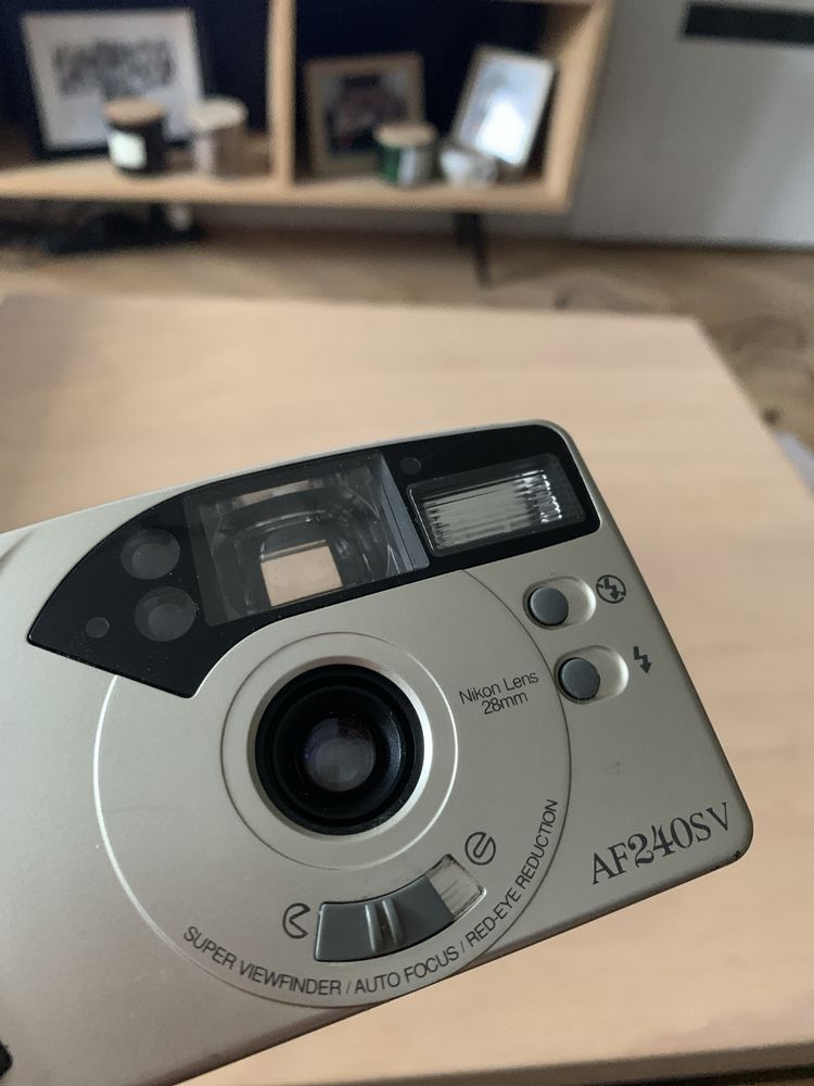 Aparat automatyczny Nikon AF 240SV