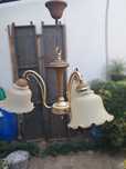 Candeeiro de teto de 3 lampadas.