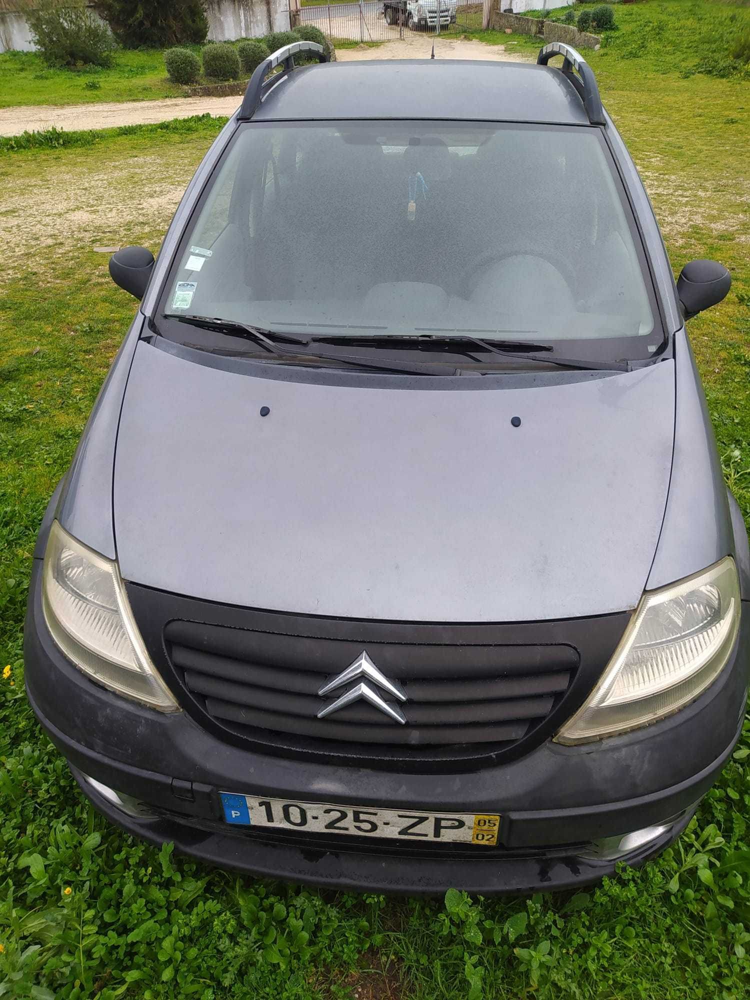 Citroen C3 de 2005 diesel, caixa manual, não troco