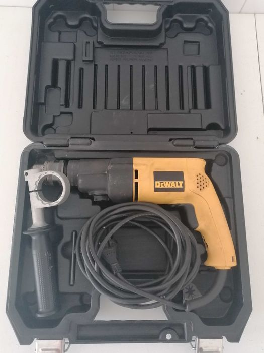 Borbequim furadeira Dewalt  D21720-qs