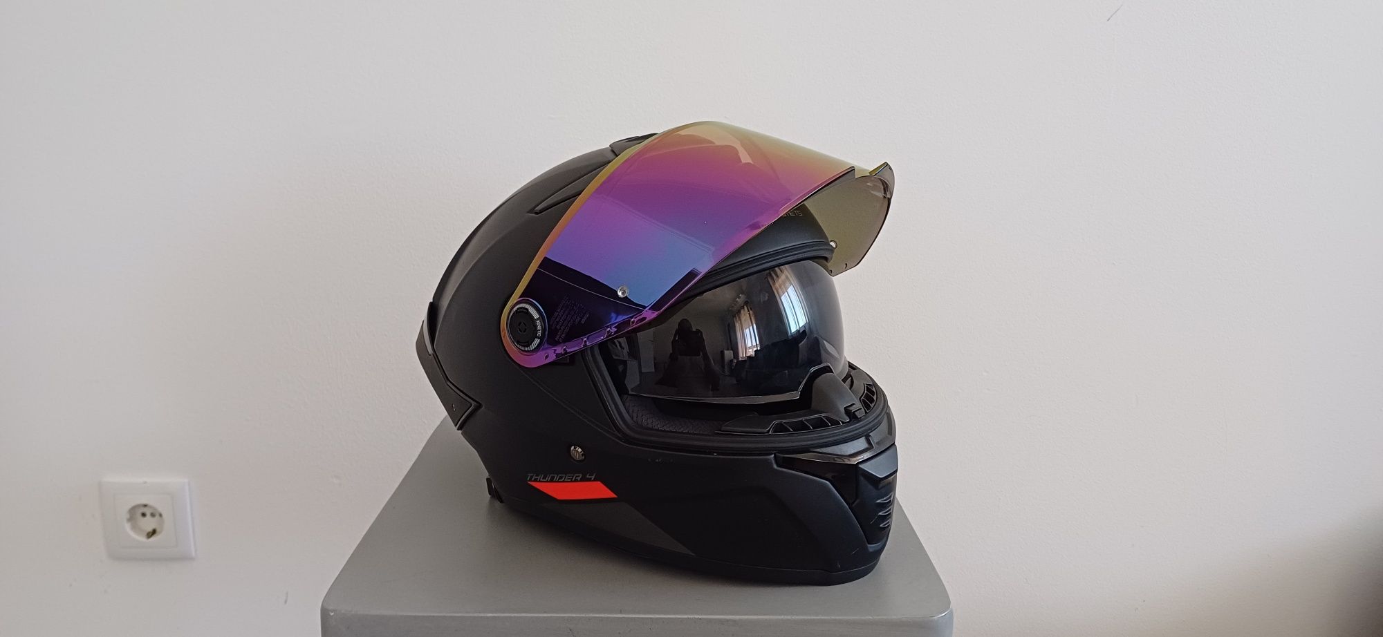 Capacete MT Thunder 4 M + Visabeira Extra Iridium