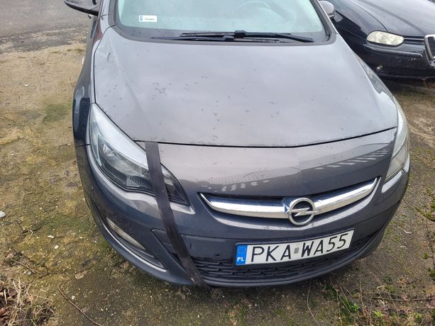 Sprzedam Opel Astra J 1.6 CDTI (uszkodzony)