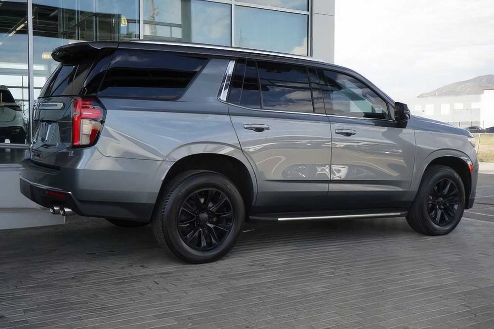 Chevrolet Tahoe      2021
