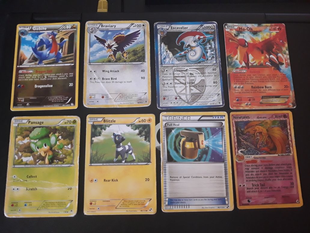 24 Cartas pokemon (Não Originais)