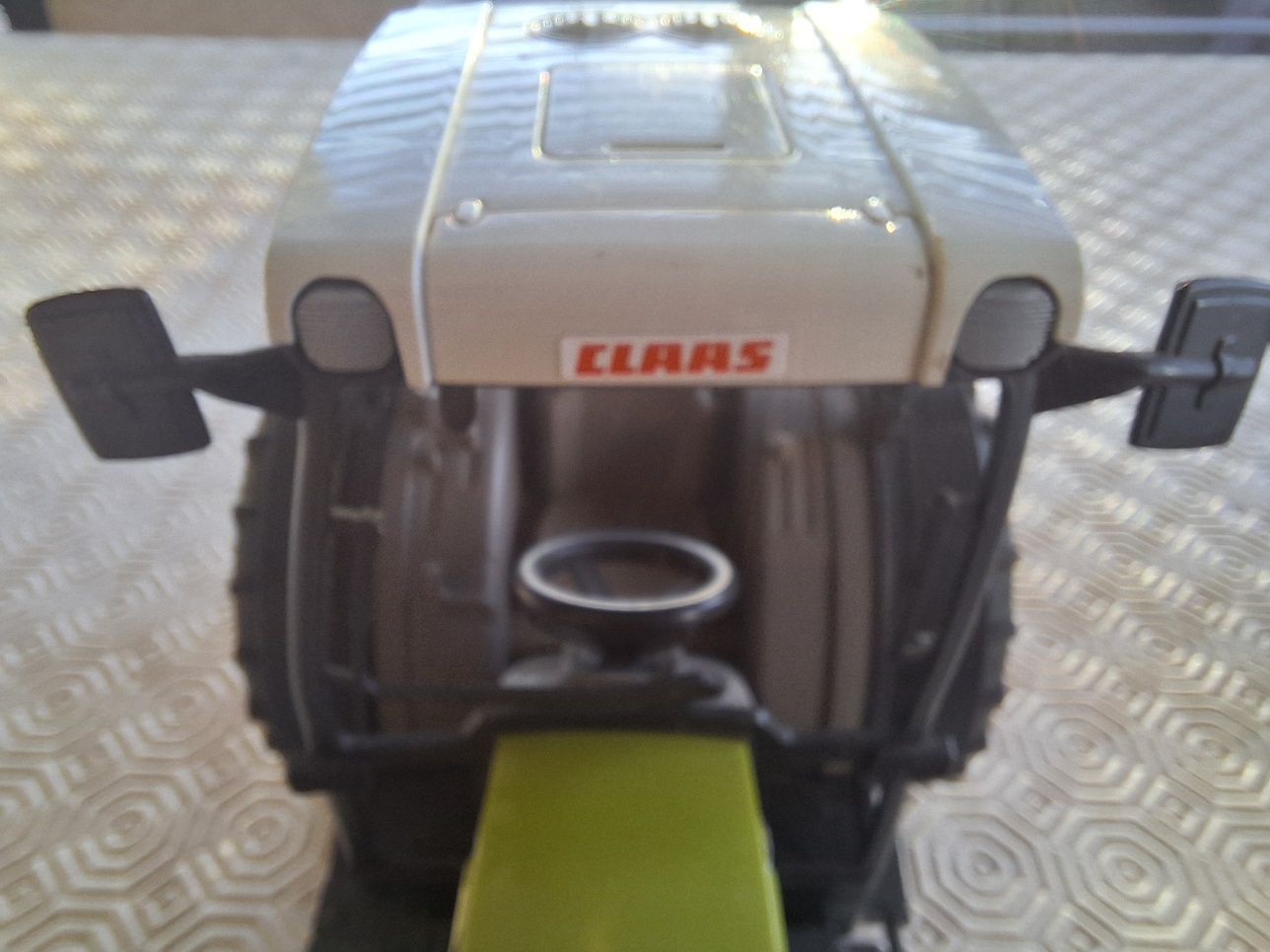 Trator Claas Nectis 267F