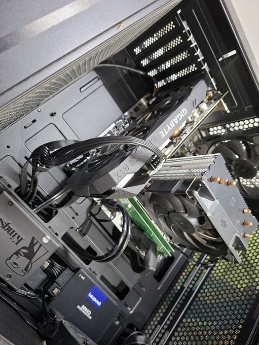 Komputer Ryzen 7 / GTX 1660 SUPER / 16 GB RAM / 2× SSD / Wi-Fi